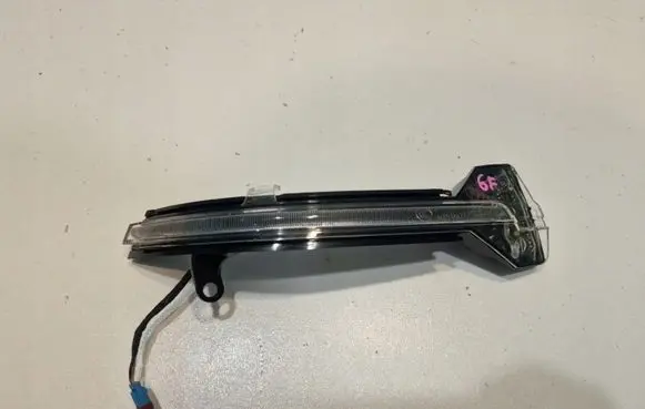 BMW 7 F01 F02 F03 F04 Mirror indicator light 7308536