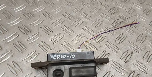 Toyota Verso Tailgate opening switch
