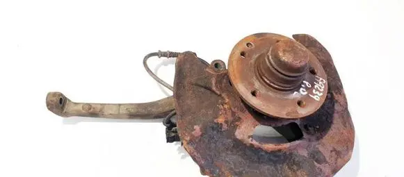 Mercedes-Benz E W210 Front wheel hub