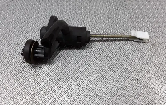 Audi A4 S4 B6 8E 8H Clutch master cylinder 8E1721401S