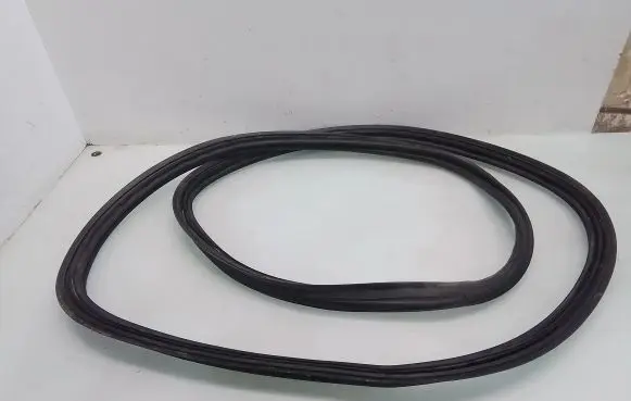 Toyota Auris 150 Trunk rubber seal (body) 