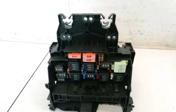 Audi A1 Fuse box set 8X0971845A
