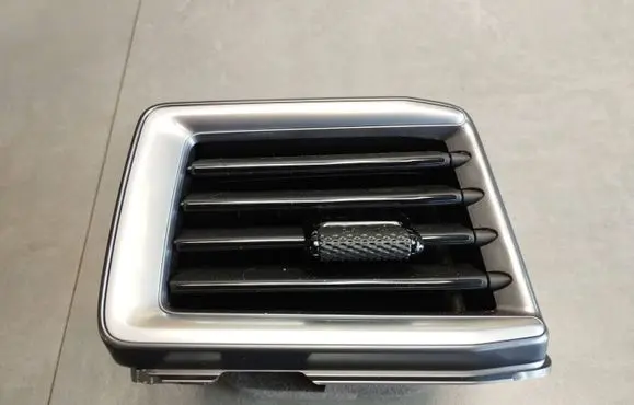 Volkswagen Amarok II Dashboard side air vent grill/cover trim N1XBE045C09 50090355 20230109