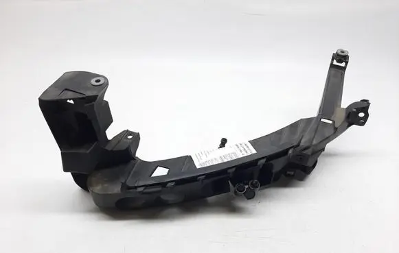 Audi A3 S3 8P Front bumper mounting bracket 8P0805607