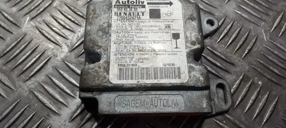 Renault Scenic I Airbag control unit/module 7700437471a 550803800