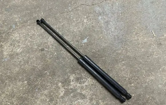 Renault Arkana Tailgate/trunk strut/damper 904520237R