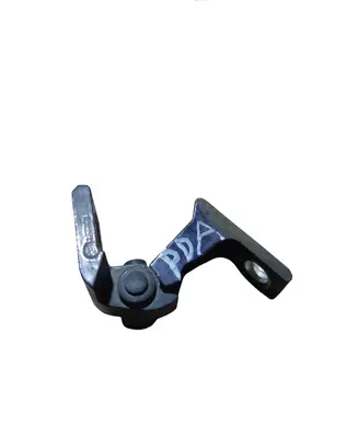 Volkswagen PASSAT B8 Front door lower hinge 8X0831404E