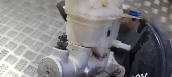 Master brake cylinder