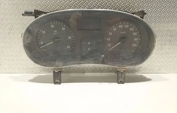 Opel Vivaro Speedometer (instrument cluster) 281129646 S81211970 P8200390135