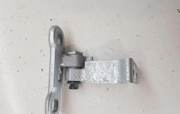 Volvo S90, V90 Rear door upper hinge 31424587