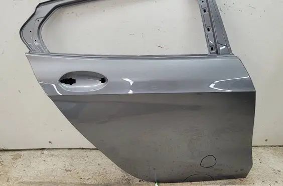 BMW 1 F40 Rear door
