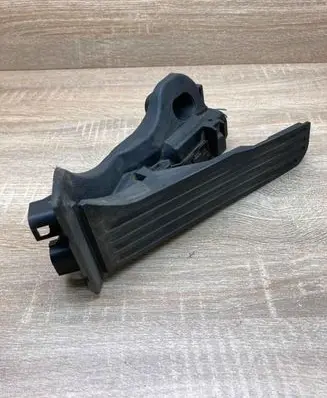 Volkswagen Golf V Accelerator throttle pedal 1K1721503L 6PV008600 WithPlug