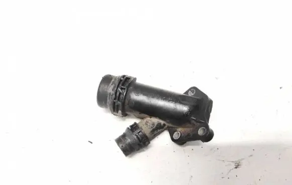 BMW 5 E39 Engine coolant pipe/hose