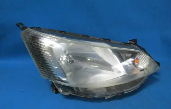 Nissan Pathfinder R50 Spotlight 
