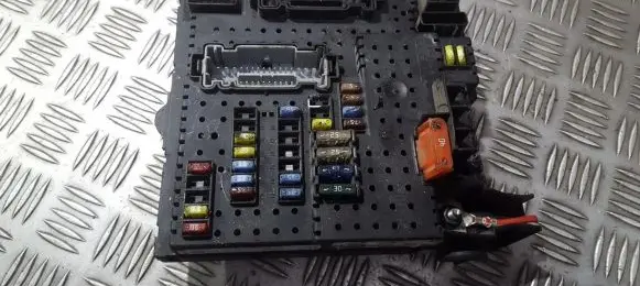 Volvo XC90 Fuse box set 30728512 05w353