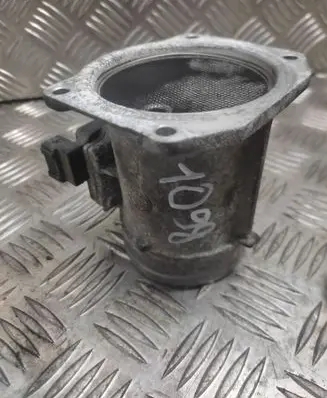 Audi A4 S4 B5 8D Mass air flow meter 037906461B