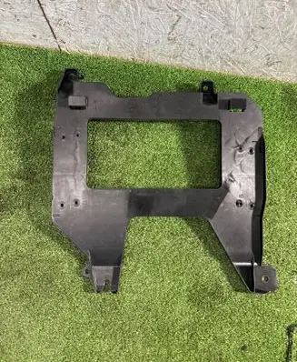 Porsche Cayenne (9Y0 9Y3) Sound amplifier holder/bracket 4M4907456