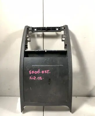 Skoda Octavia Mk2 (1Z) Glove box 1Z0863284