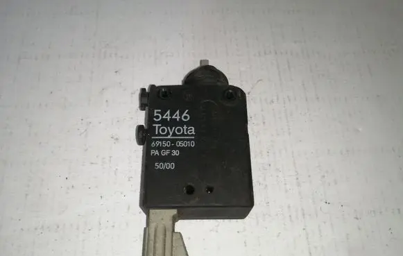 Toyota Avensis T220 Tailgate boot lock/latch motor 6915005010