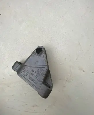 BMW X2 F39 Fuel pump bracket 8511628