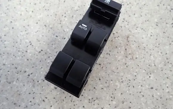 KIA Venga Tailgate/trunk/boot open switch 935701P420