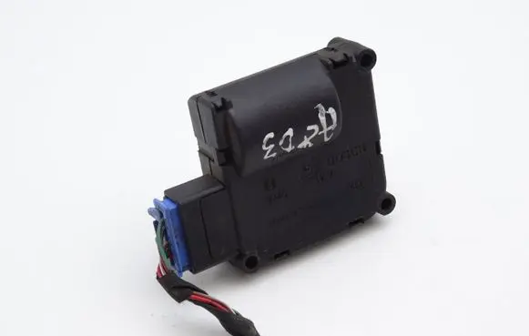 Audi A8 S8 D3 4E Air flap motor/actuator 4E0820511 0132801323