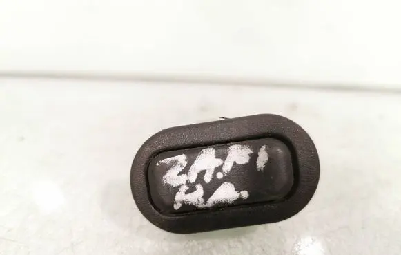 Opel Zafira A Electric window control switch 90561388 13363100