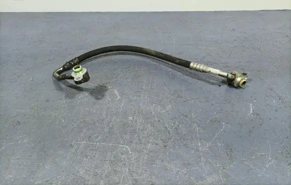 Volvo V40 Air conditioning (A/C) pipe/hose 