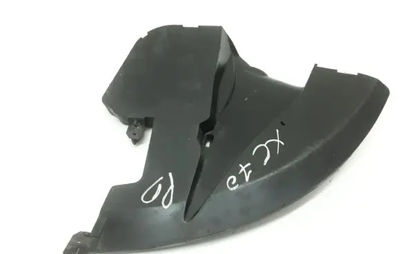 Volvo XC70 Front bumper skid plate/under tray 8620001