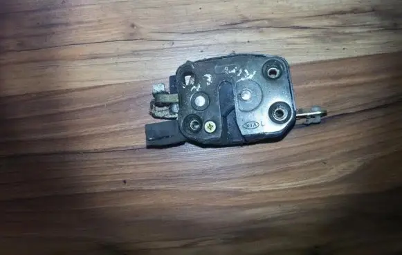 KIA Rio Rear door lock