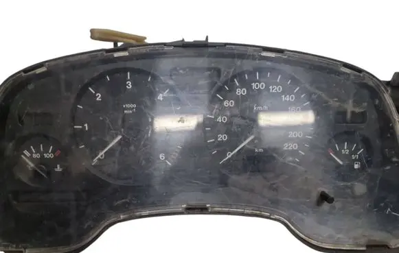 Speedometer (instrument cluster)