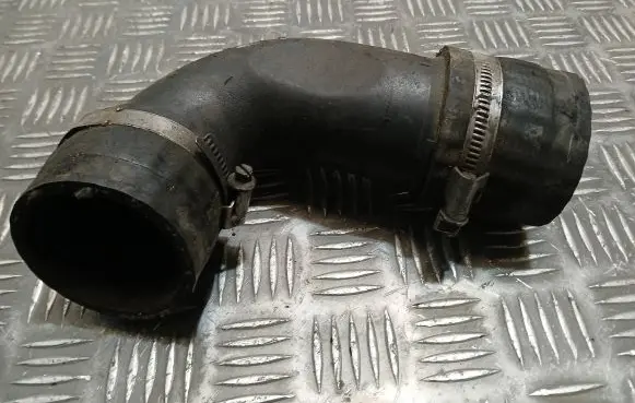 Volvo V70 Intercooler hose/pipe 30751920