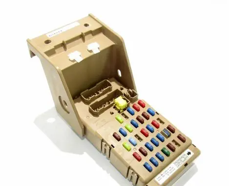 Subaru Forester SH Fuse module 82201FG010
