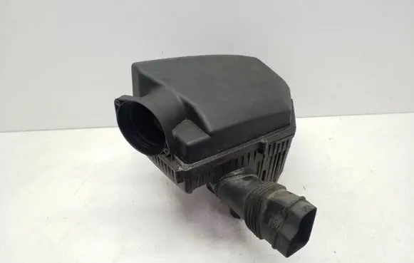 Volvo V70 Air filter box 30792195