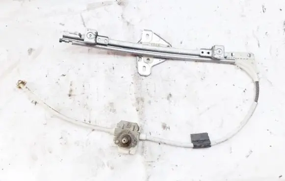 Renault Megane I Front door window regulator with motor 