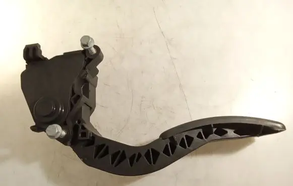 Opel Vivaro Accelerator throttle pedal 180020024R