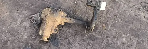 Mitsubishi Montero Front differential 