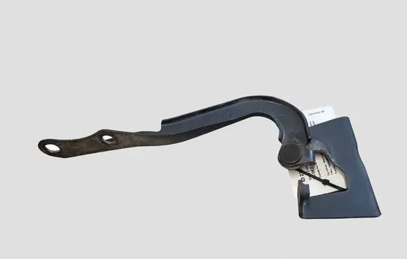 Toyota Auris 150 Engine bonnet/hood hinges