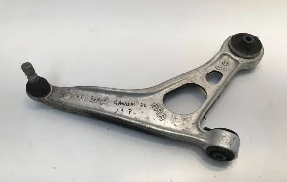 Nissan Qashqai J12 Front lower control arm/wishbone 6RR