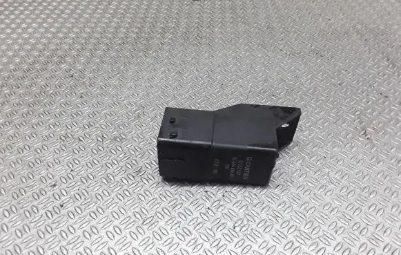 Citroen C5 Glow plug pre-heat relay 9640469680