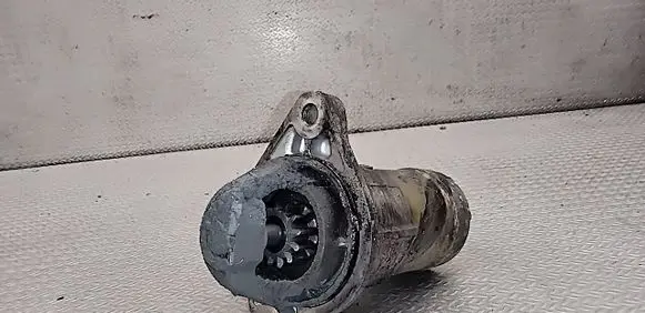 Opel Astra H Starter motor 8973860620