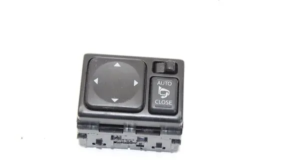 Nissan Juke I F15 Wing mirror switch