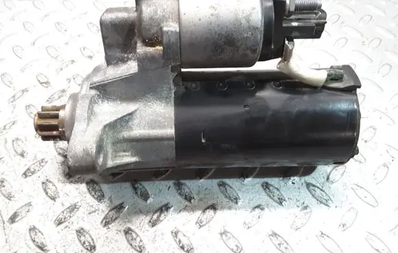 Volkswagen PASSAT B6 Starter motor 0001123016 02E911023