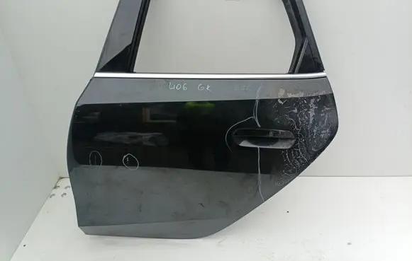 BMW 2 Active Tourer U06 Rear door 9627091