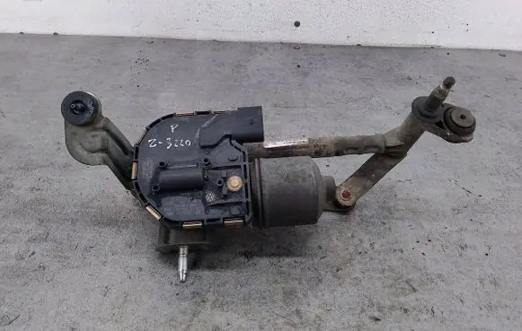 Volkswagen Golf Plus Wiper motor