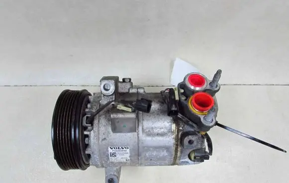 Volvo XC60 Air conditioning (A/C) compressor (pump) 32260849 52285