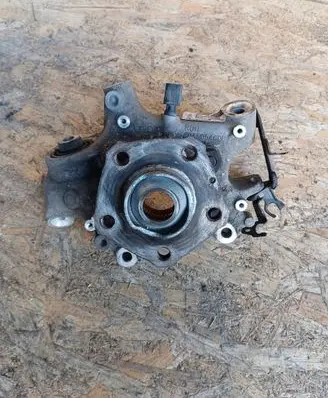 Rear wheel hub