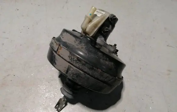 Nissan Pathfinder R52 Brake booster 460079NA0B 0265005329