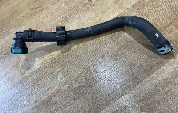 Land Rover Range Rover Sport L494 Engine coolant pipe/hose JPLA8D258AC CV1KA