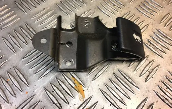 Nissan X-Trail T30 Engine bonnet (hood) release handle